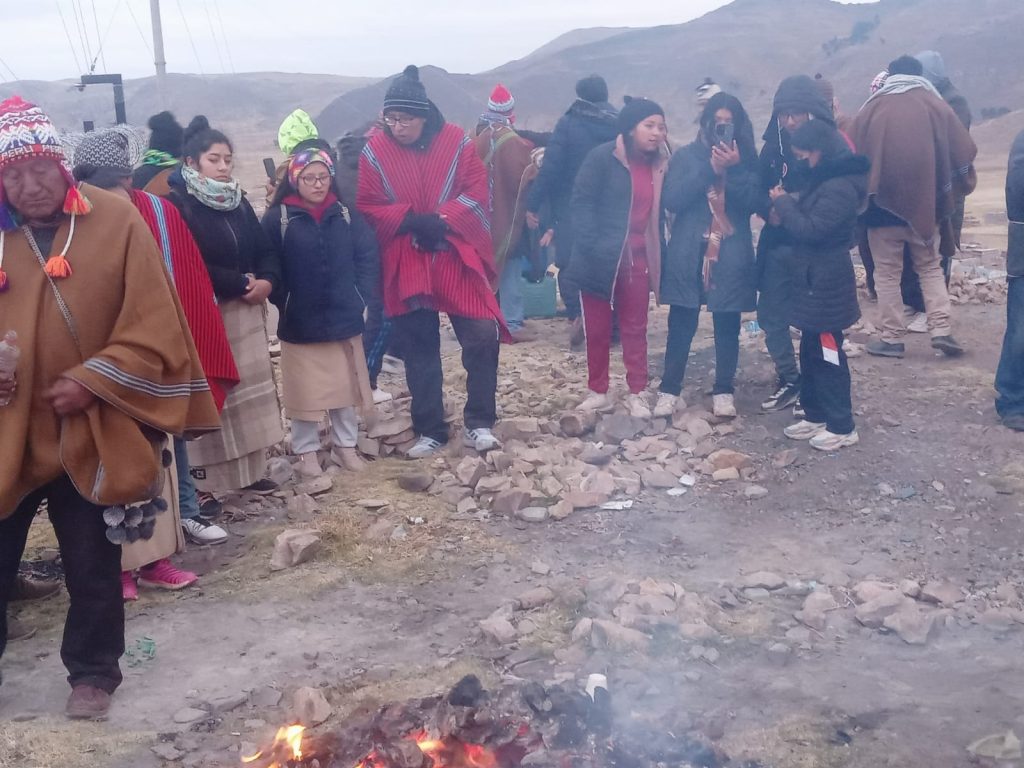Año Nuevo Andino actividad tradicional por la comunidad educativa del IESTP Pedro Vilcapaza